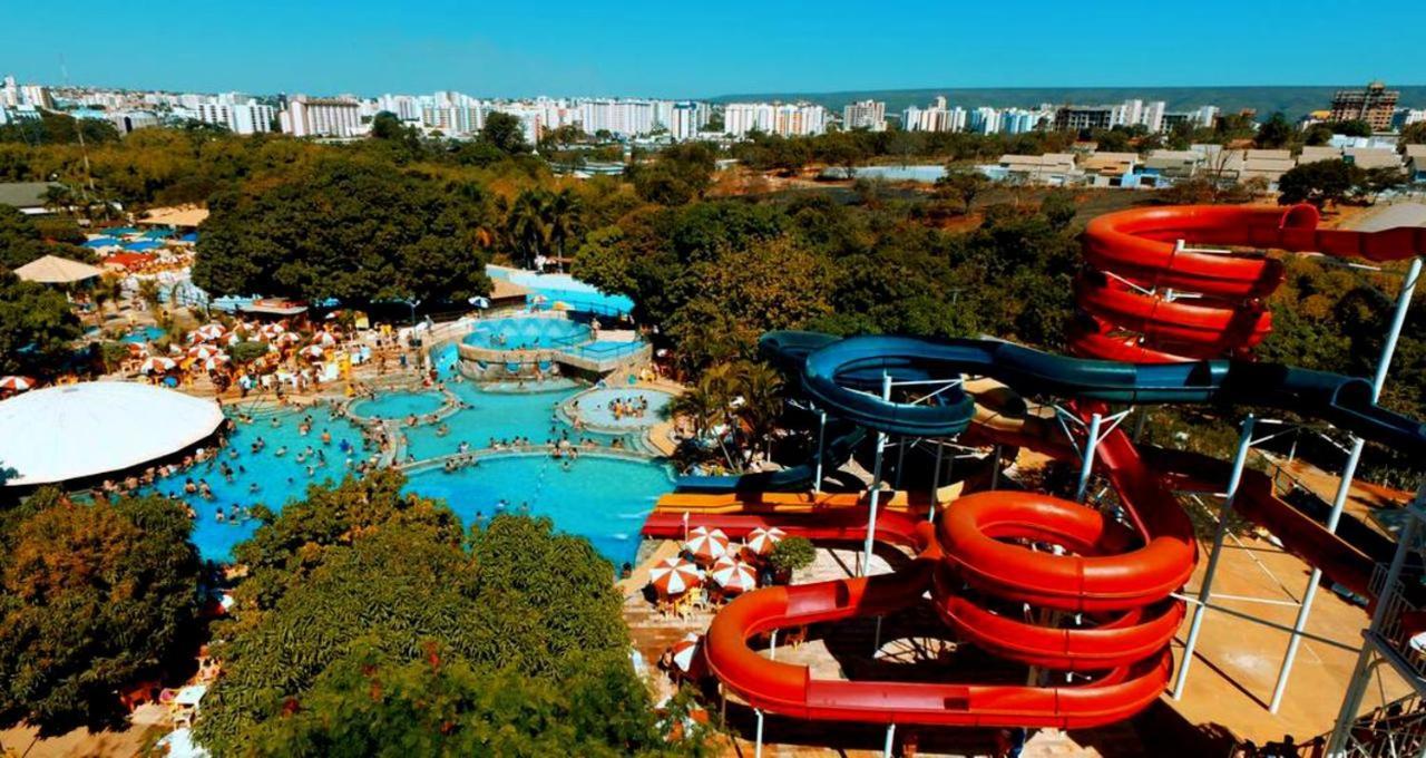 Piazza Com Acesso Ao Clube Diroma Aparthotel Caldas Novas Exteriör bild
