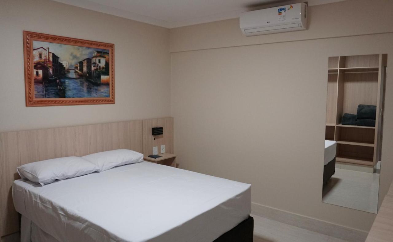 Piazza Com Acesso Ao Clube Diroma Aparthotel Caldas Novas Exteriör bild
